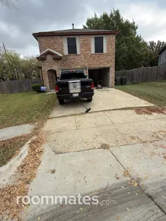 Room for rent in Garland, TX $1000, house