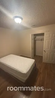 Room for rent in Garland, TX $1000, house