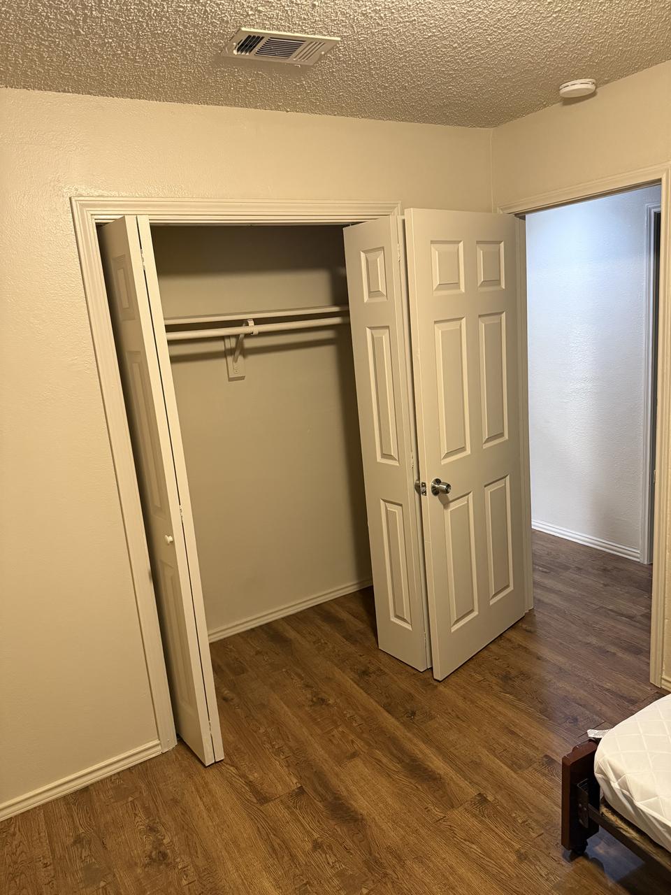 Profile photo 11 of 12