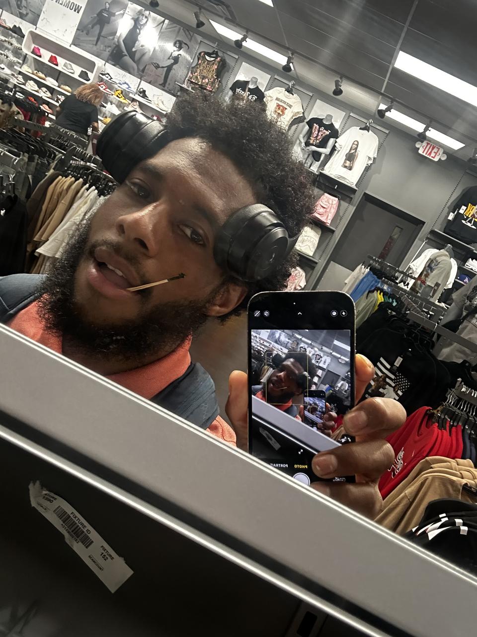 Profile photo 1 of 1