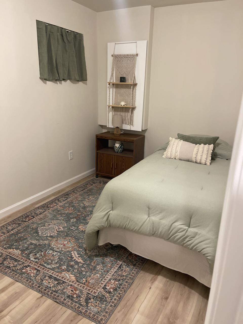 Profile photo 3 of 9