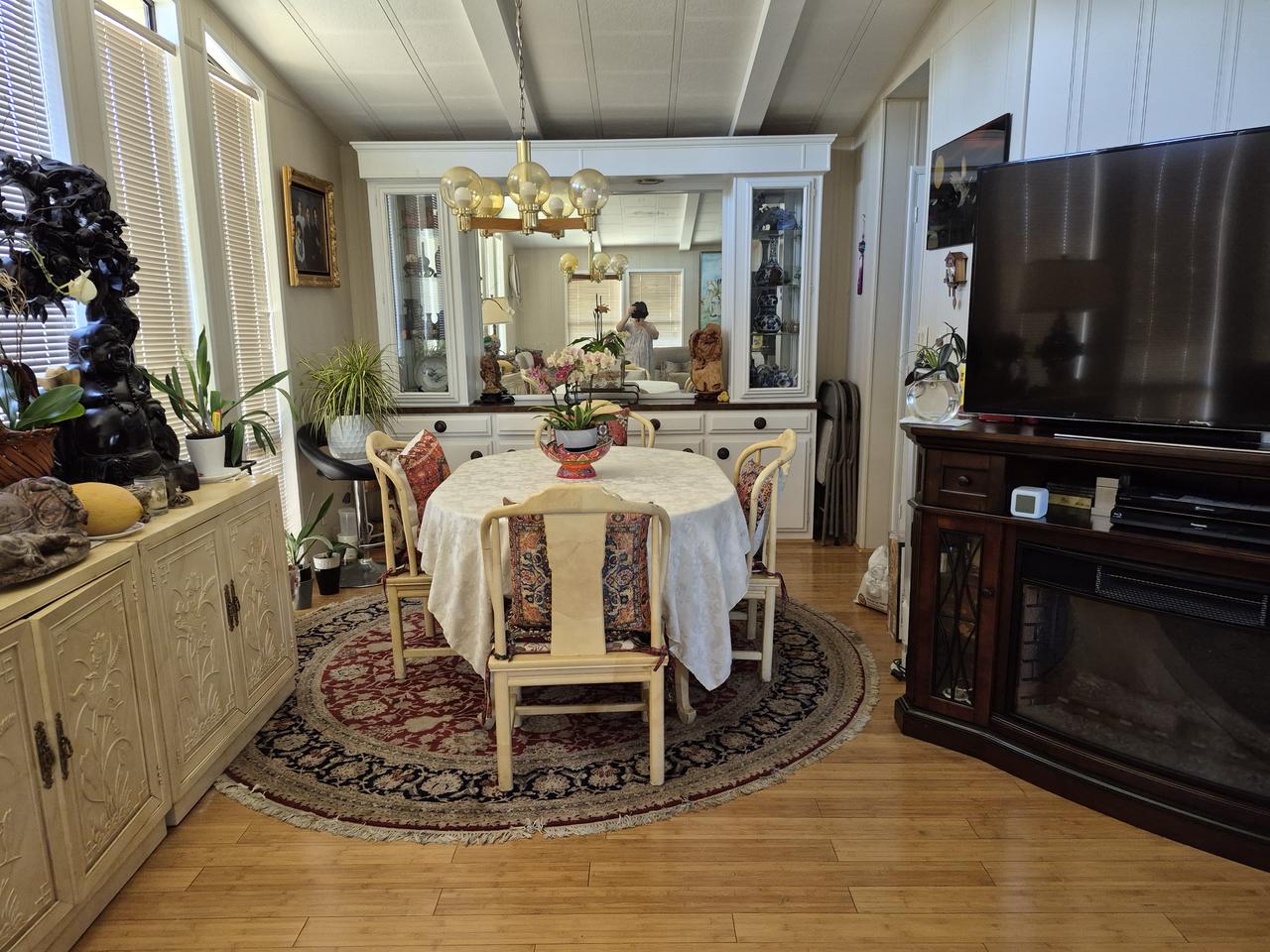 Profile photo 8 of 17