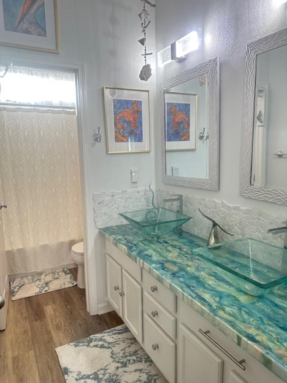 Profile photo 6 of 11