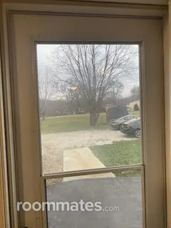 Room for rent in East Canton, OH $800, house