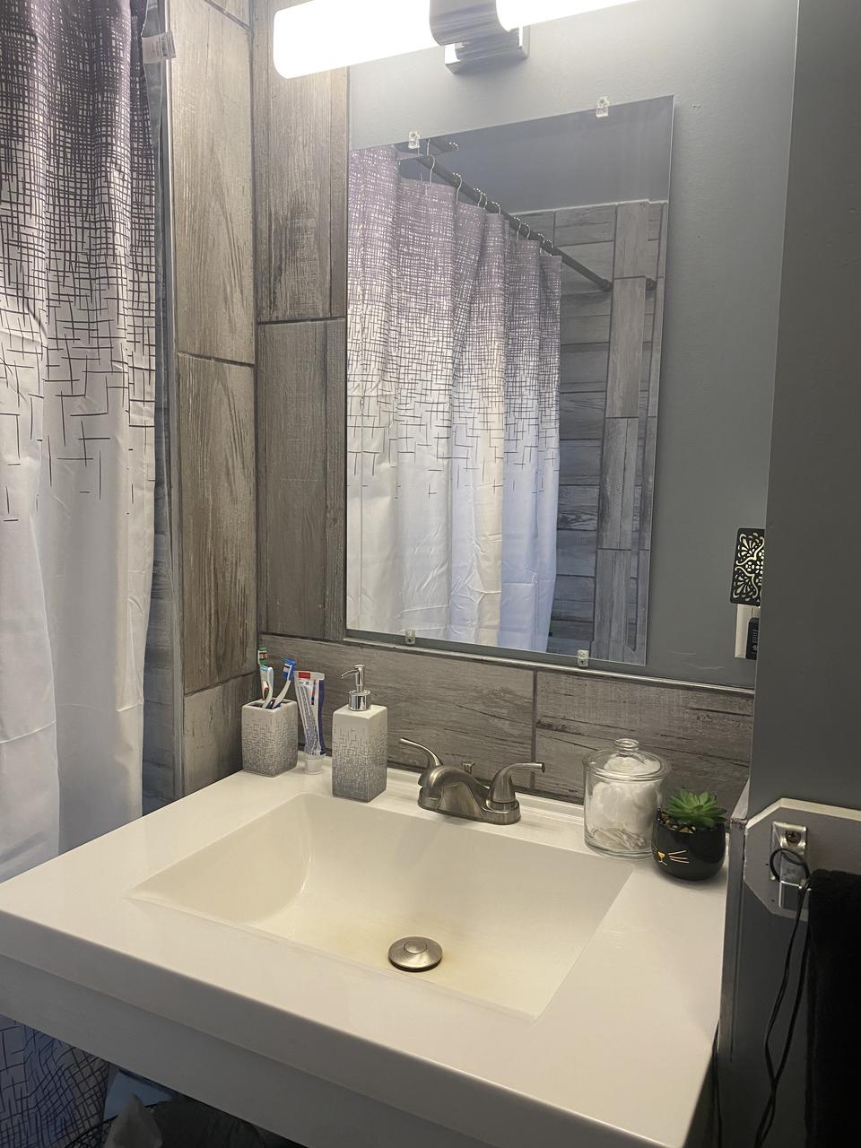 Profile photo 7 of 15