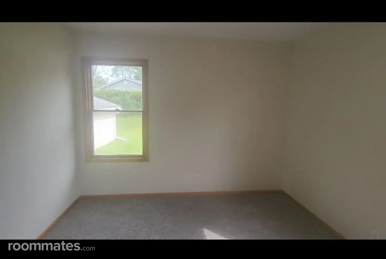 Profile photo 4 of 5