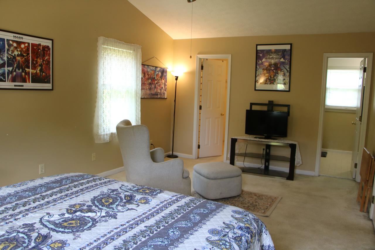 Profile photo 4 of 17