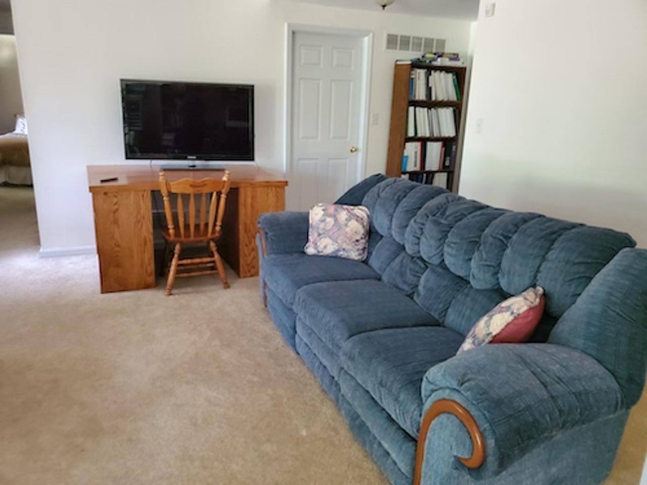 Profile photo 8 of 12