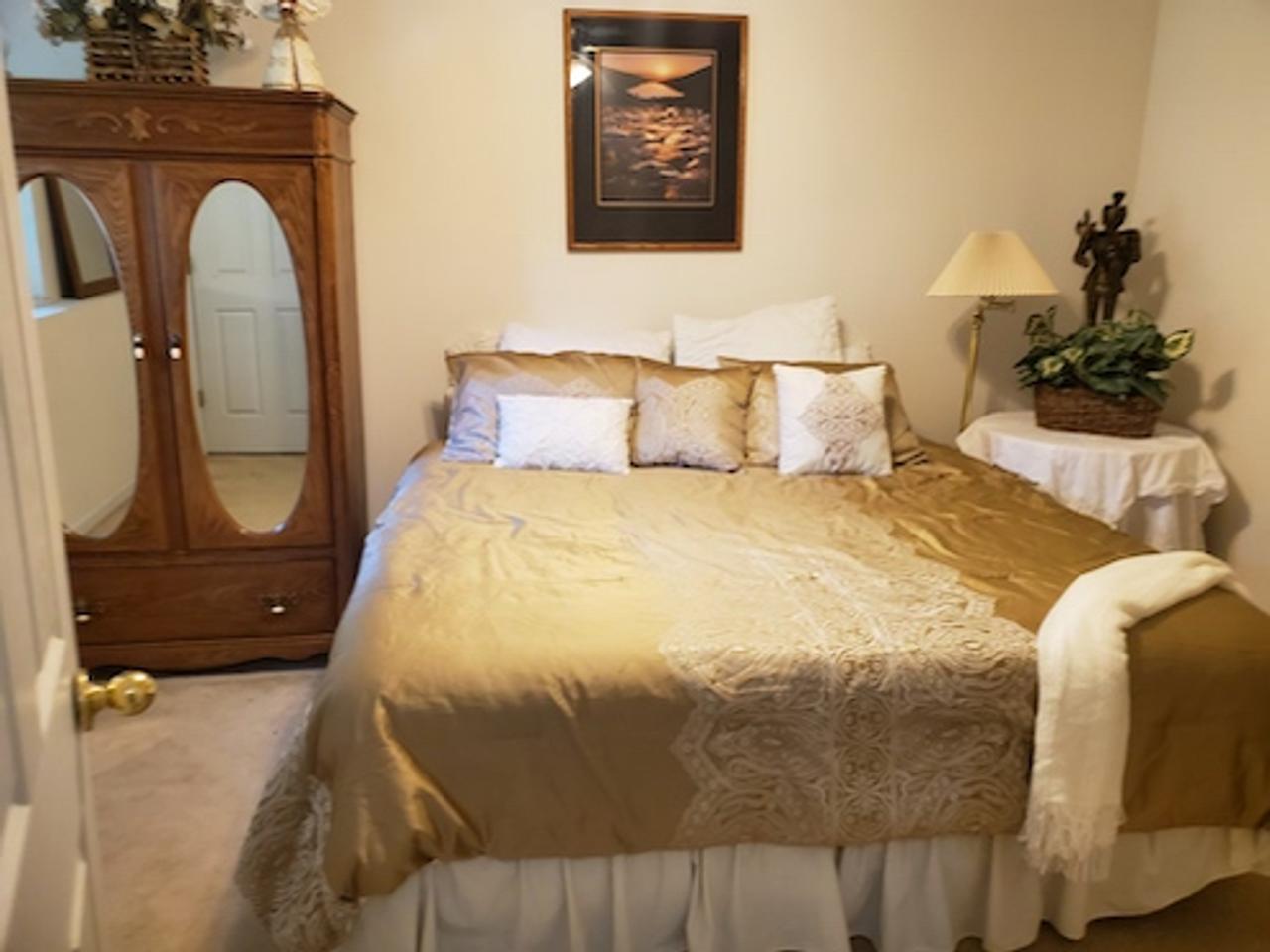 Profile photo 2 of 12