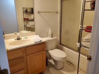 Room for rent in Maryland Heights, MO $950, house