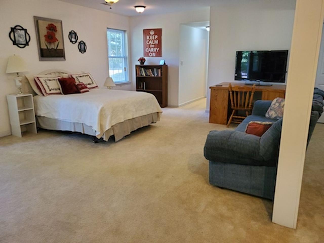 Profile photo 6 of 12