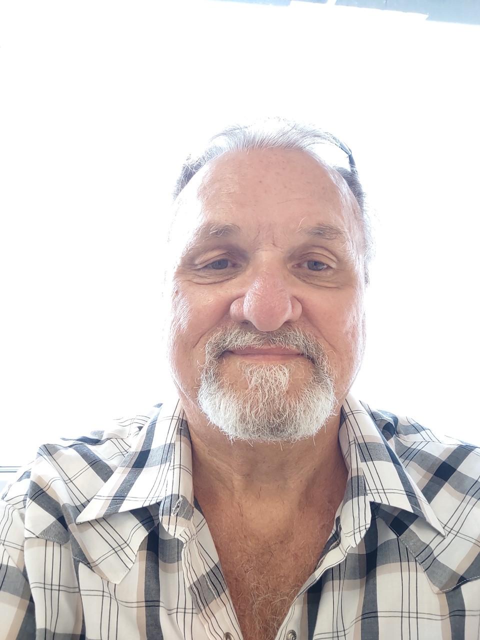Profile photo 9 of 9
