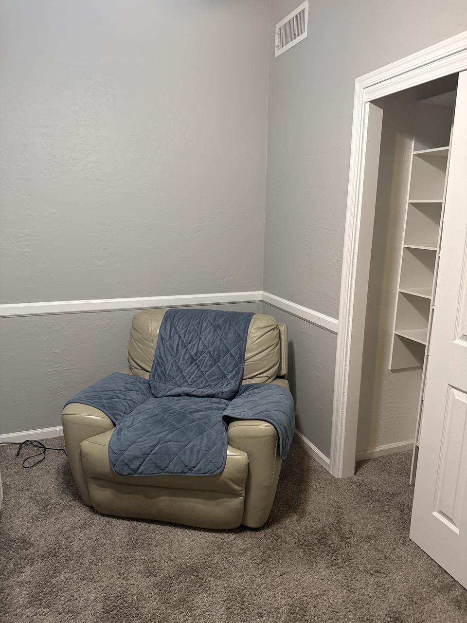 Profile photo 3 of 9