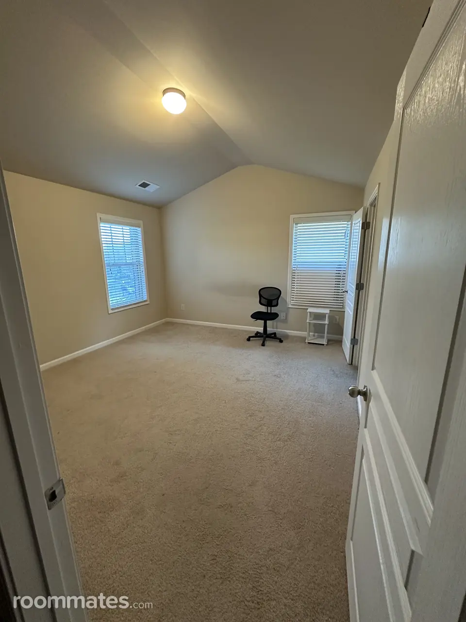 Profile photo 3 of 4