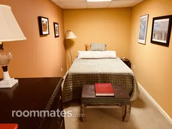 Room for rent in Berkeley Heights, NJ $1000, townhouse