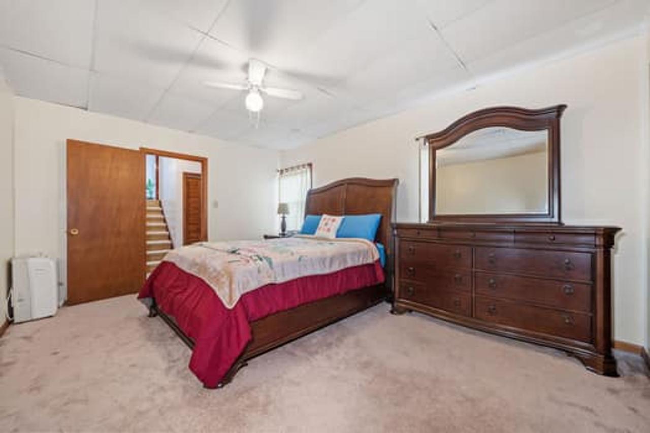 Profile photo 6 of 7