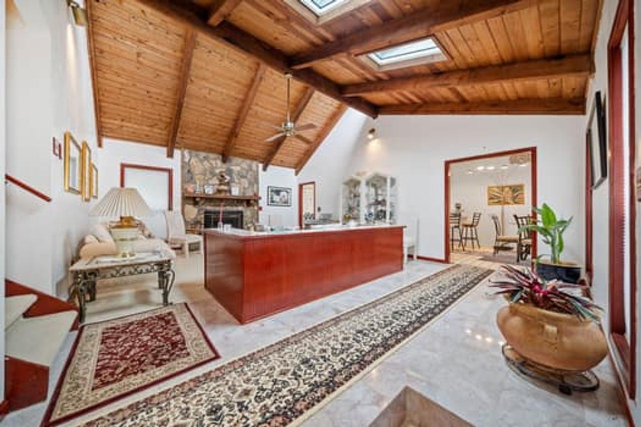 Profile photo 2 of 7