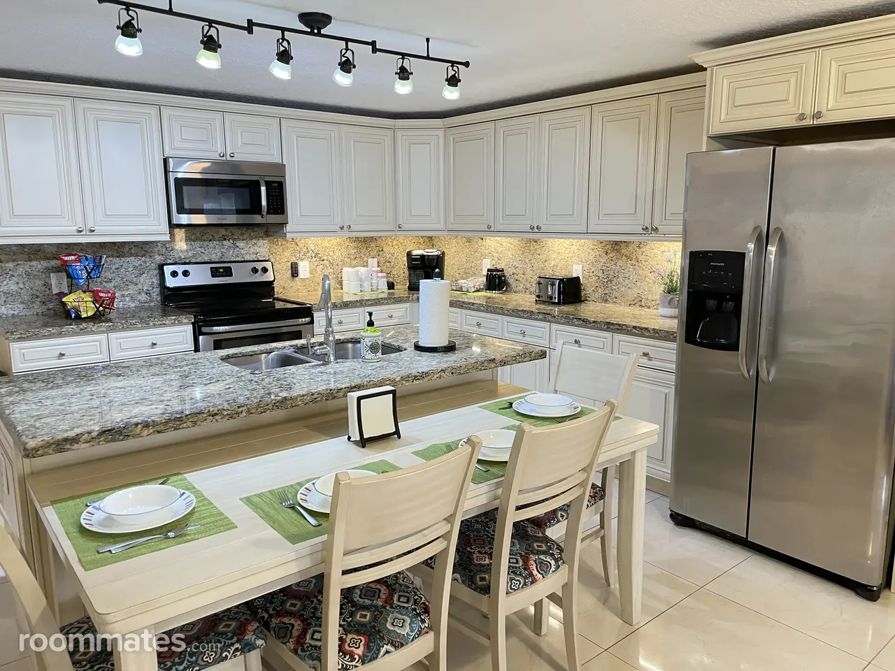 Profile photo 7 of 10