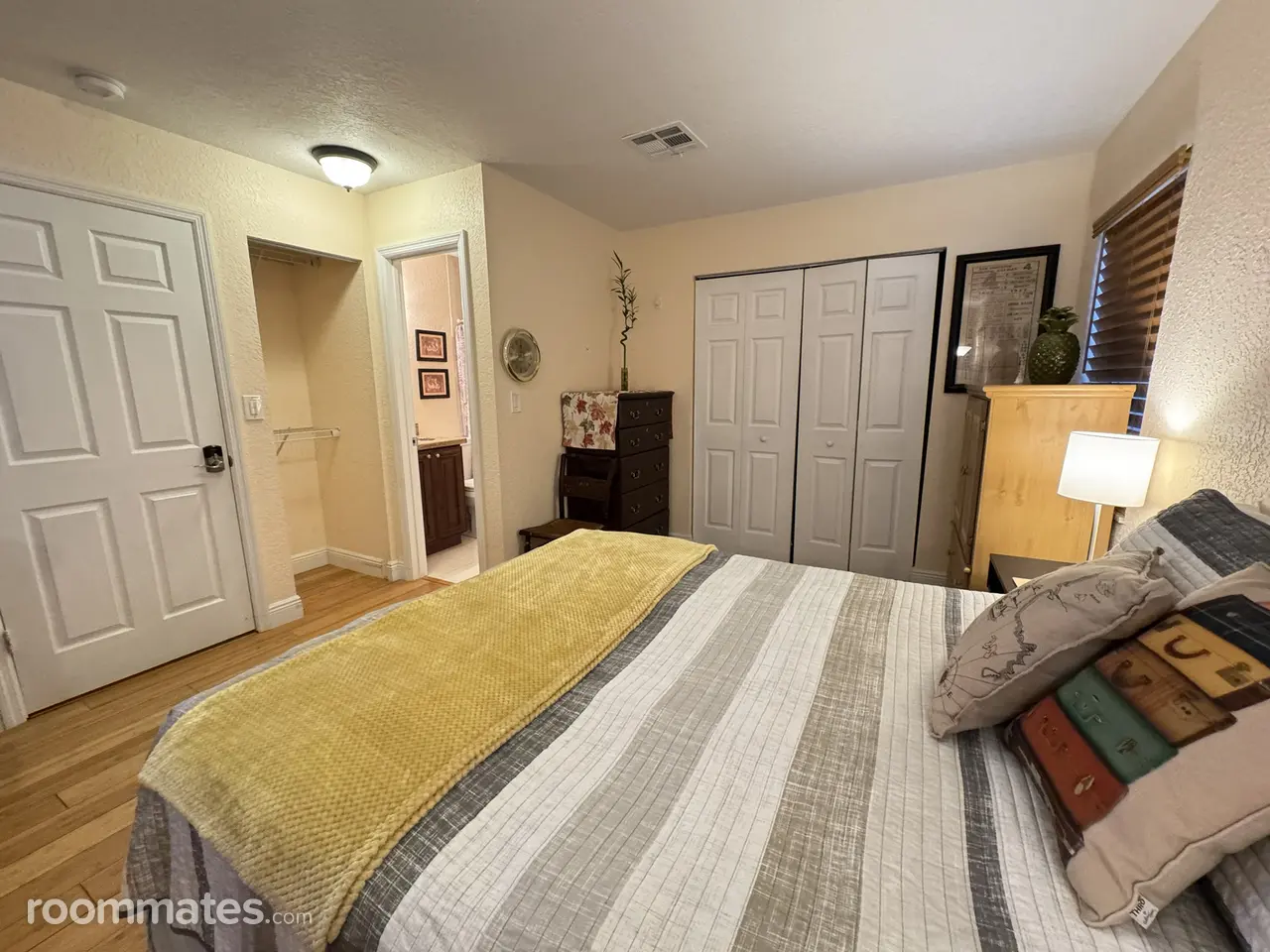 Profile photo 9 of 11