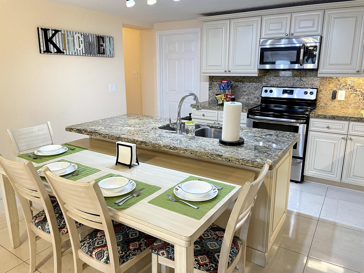 Profile photo 4 of 11