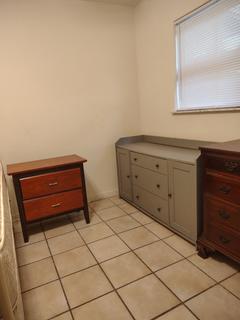 Room for rent in Tampa, FL $1200, house