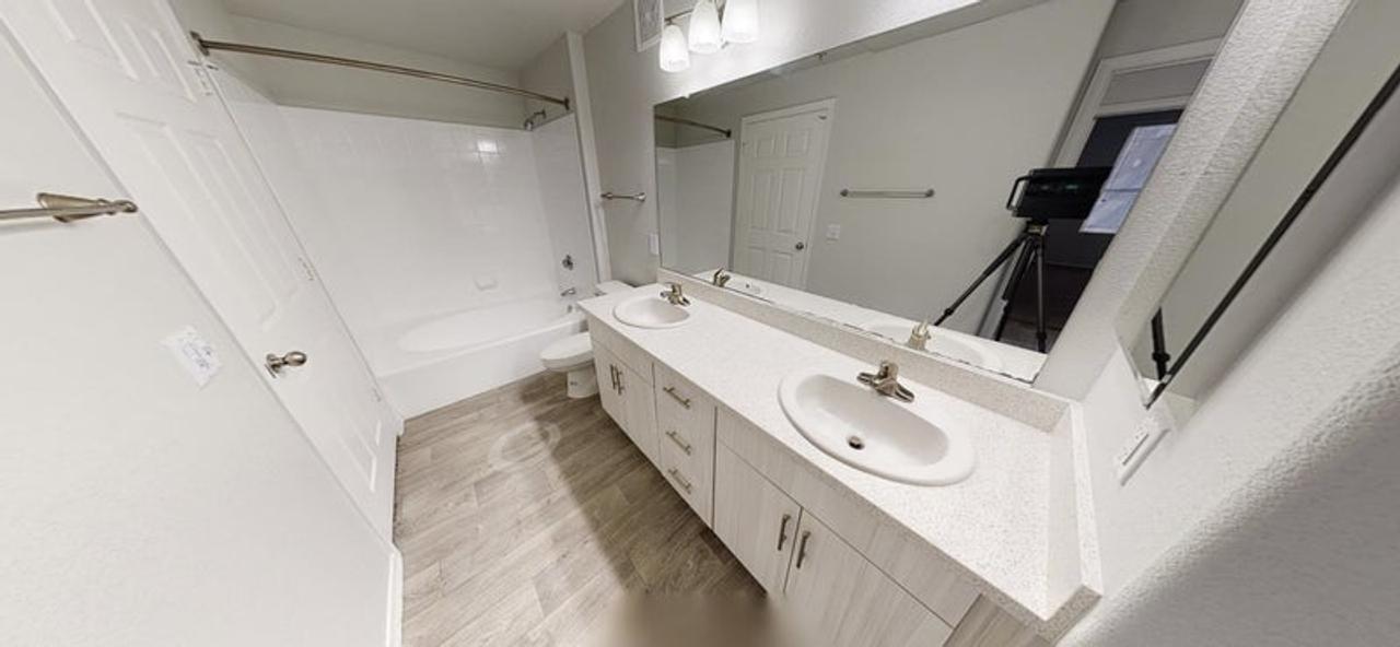 Profile photo 5 of 8