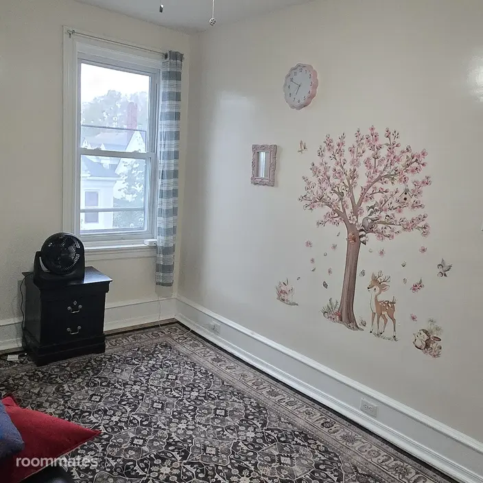 Room for rent in Upper Darby, PA $650, townhouse