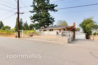 Room for rent in Tukwila, WA $1065, house