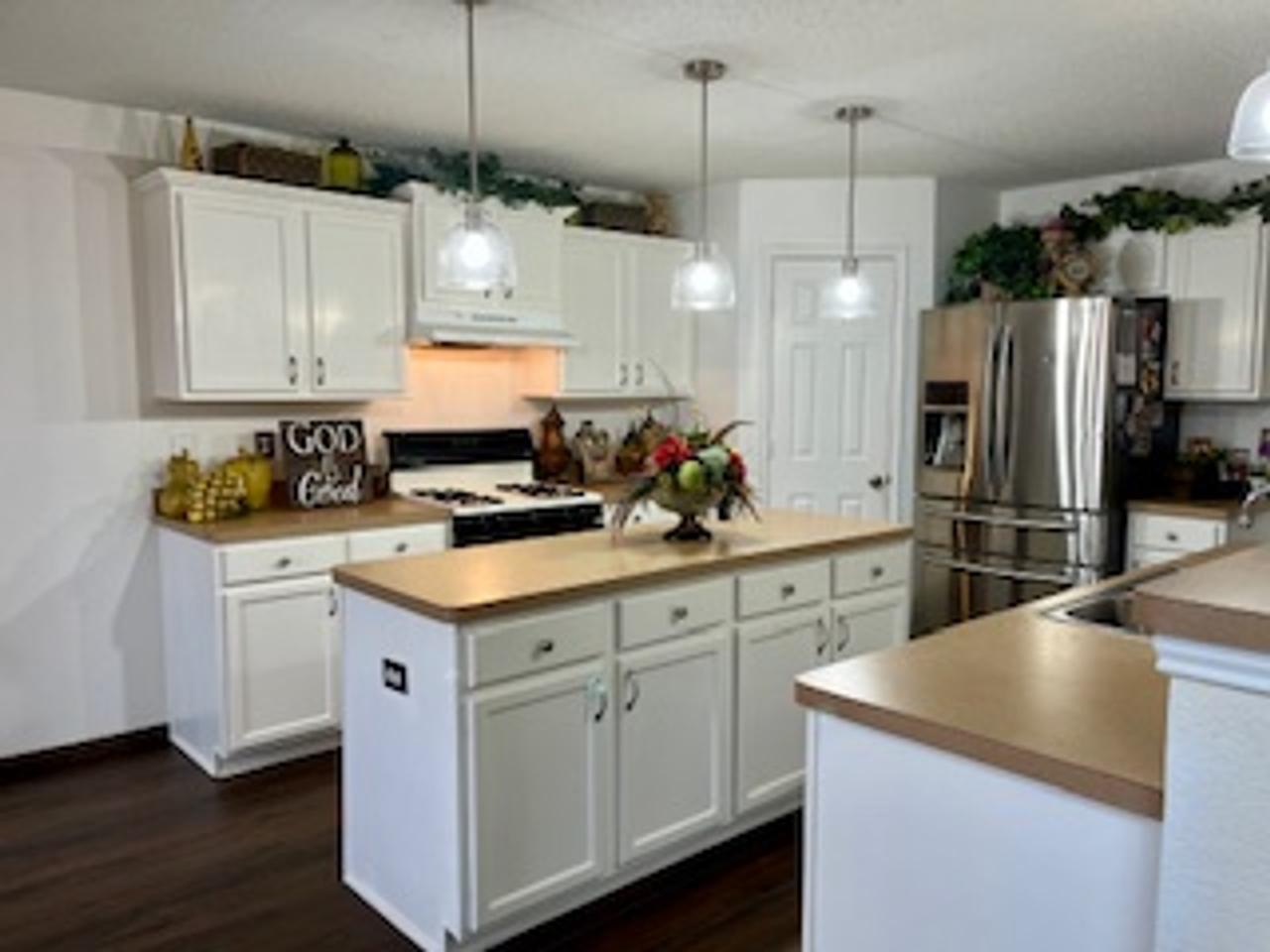 Profile photo 7 of 8