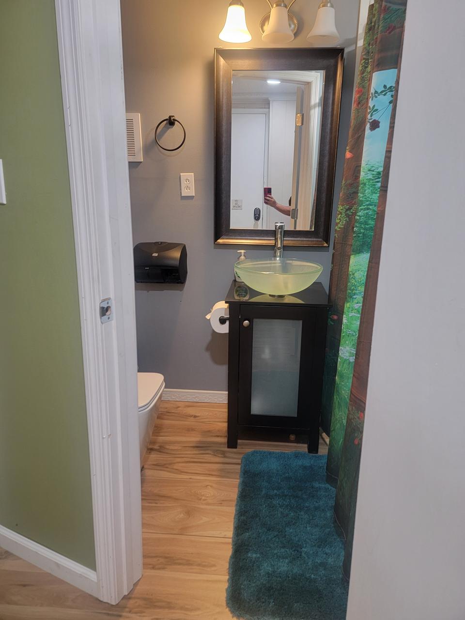 Profile photo 3 of 8