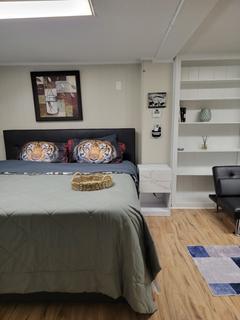 Room for rent in Huntsville, AL $950, house