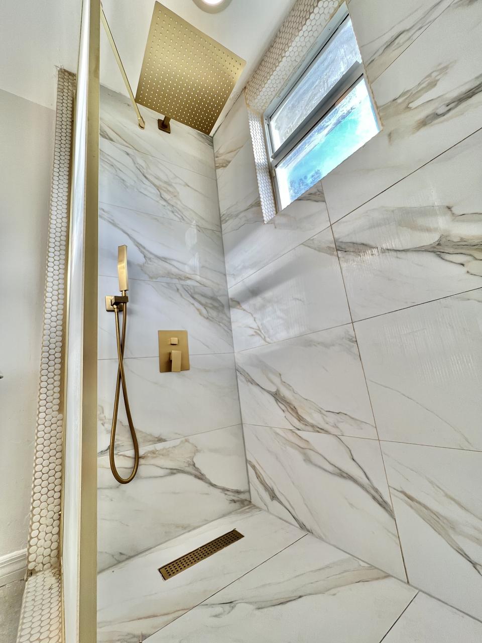 Profile photo 8 of 11