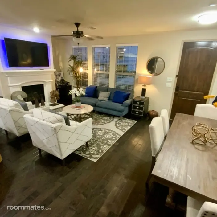 Room for rent in Plano, TX $900, townhouse