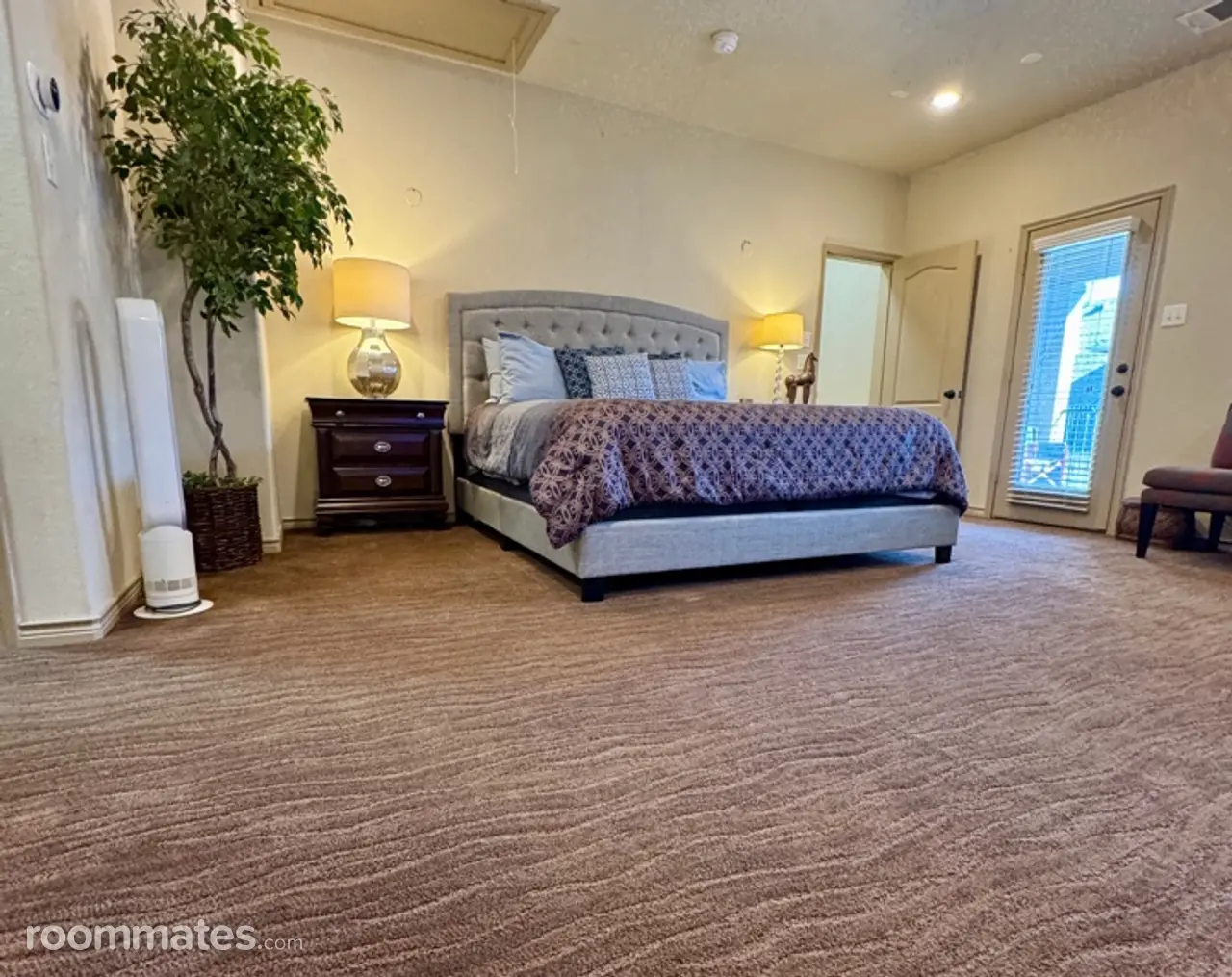 Profile photo 6 of 11