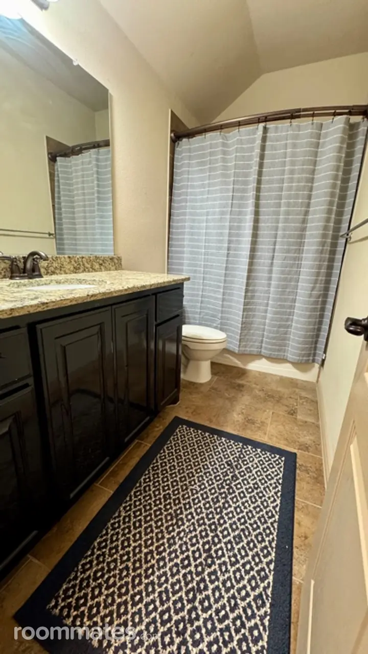 Profile photo 9 of 11