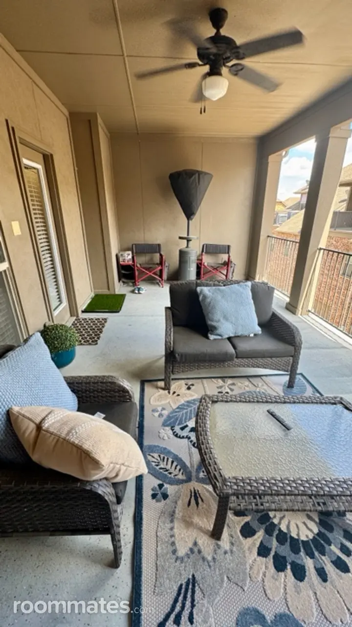 Profile photo 10 of 11