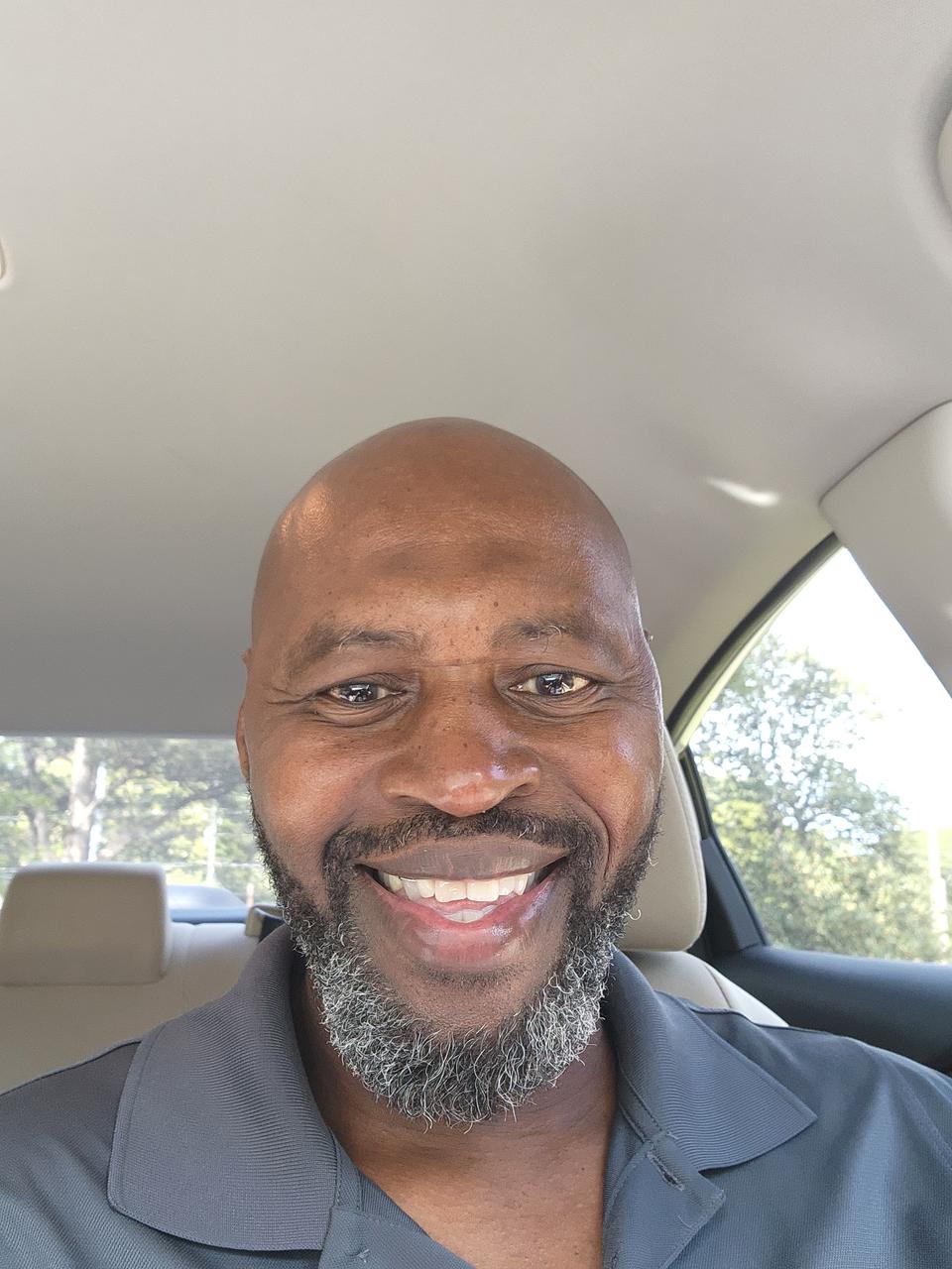 Profile photo 6 of 6