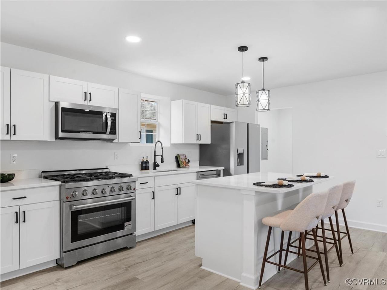 Profile photo 2 of 8