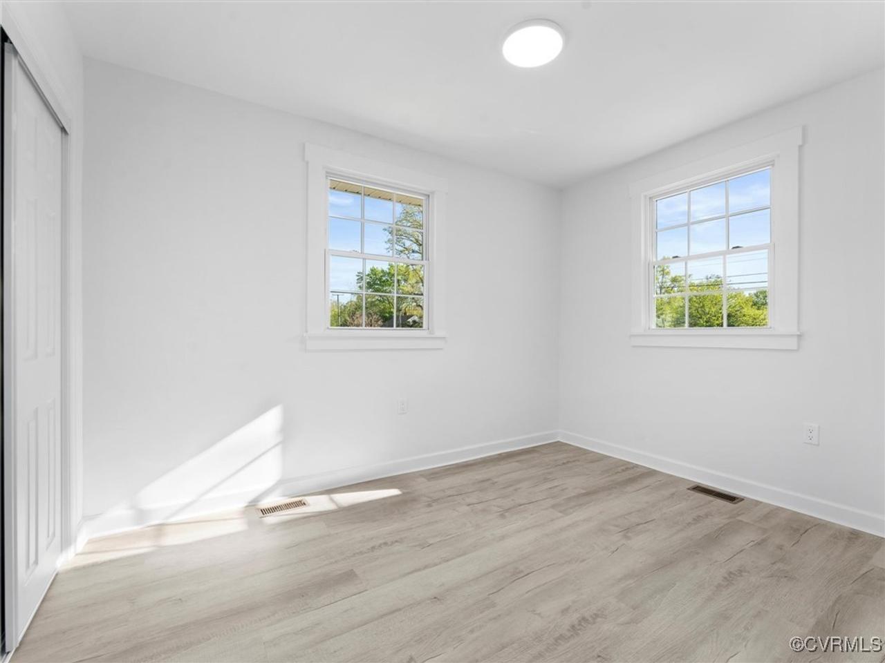 Profile photo 5 of 8