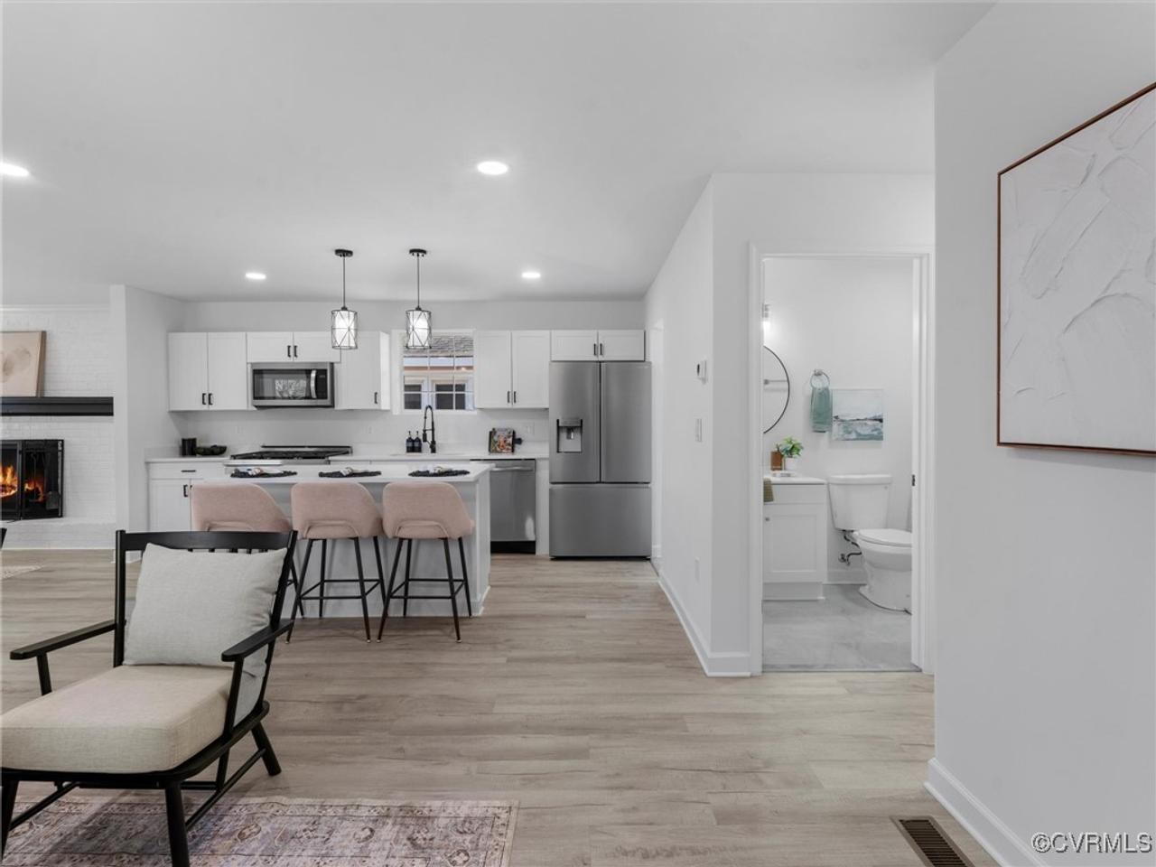 Profile photo 3 of 8