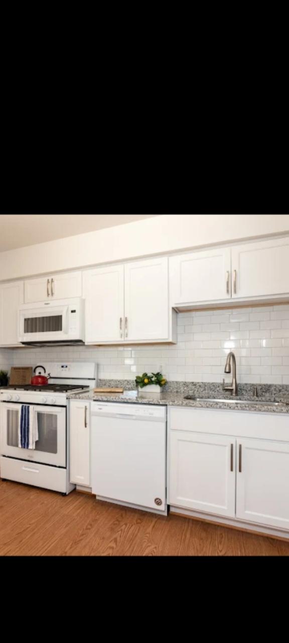 Profile photo 1 of 3