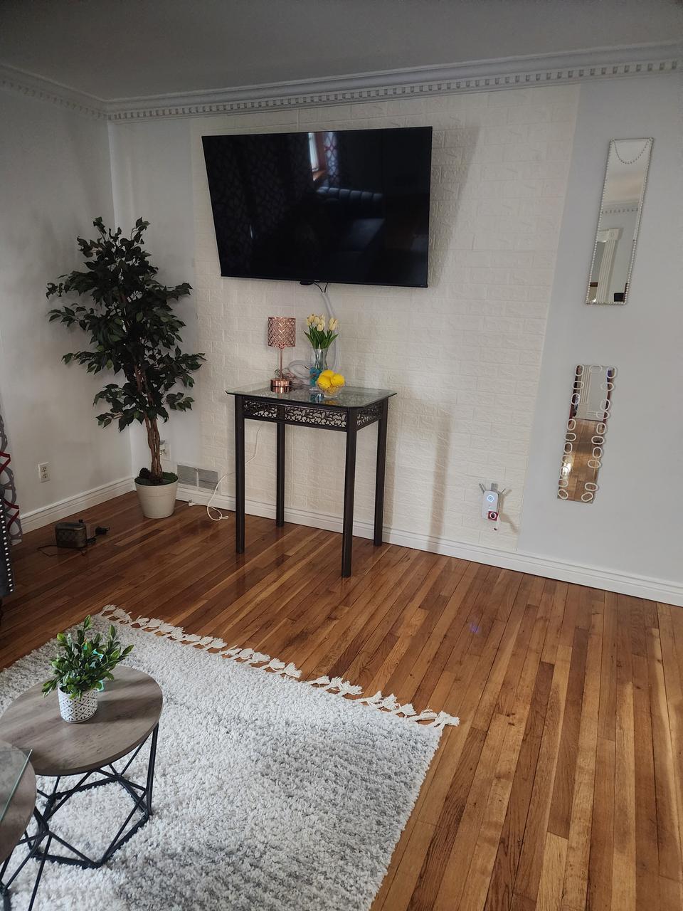 Profile photo 7 of 7