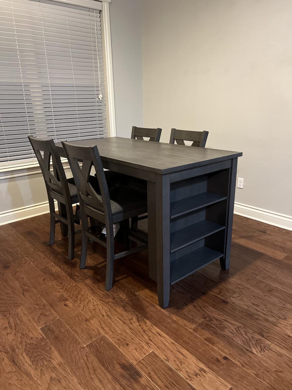 Profile photo 6 of 9