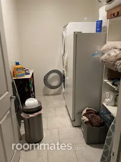 Room for rent in Cathedral City, CA $1250, house