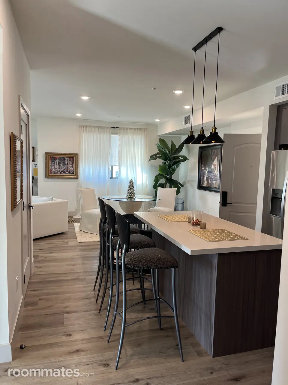 Profile photo 12 of 21