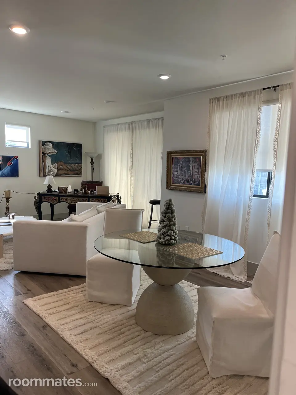 Profile photo 13 of 21