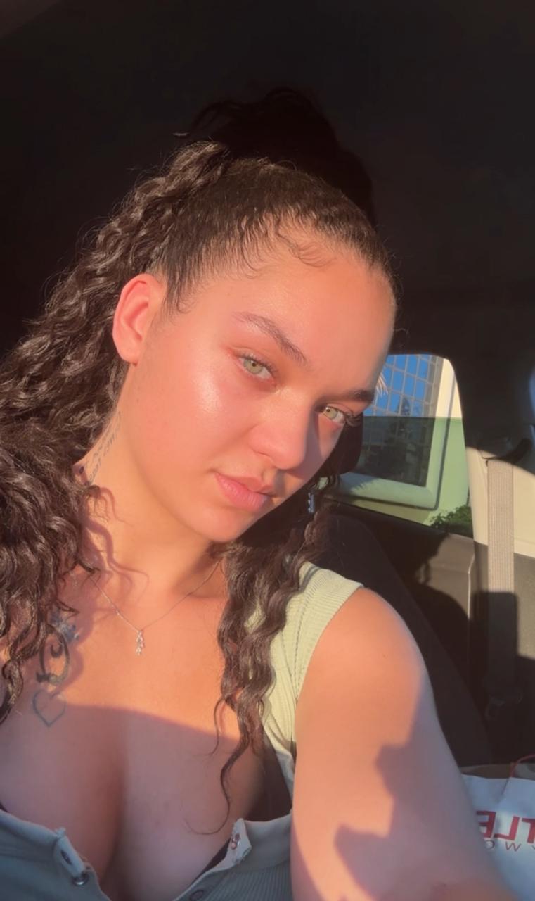 Profile photo 4 of 4