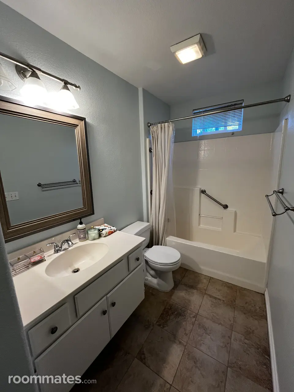 Profile photo 7 of 15