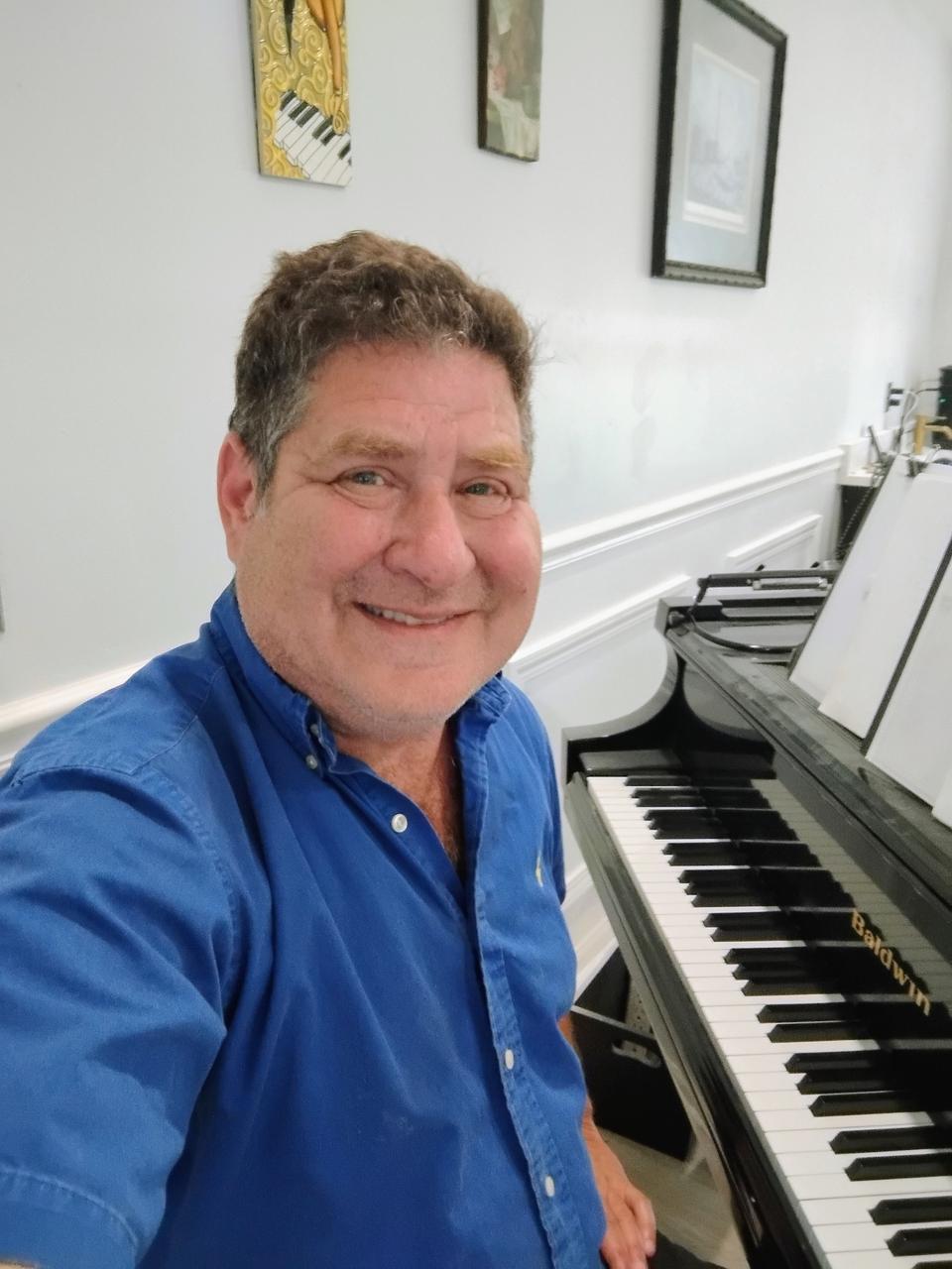 Profile photo 8 of 8