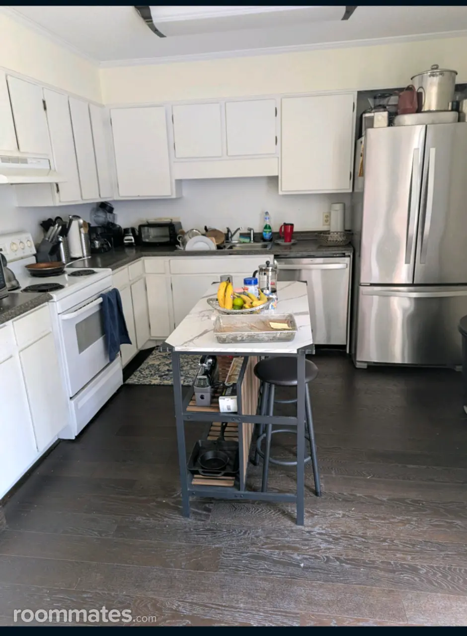 Profile photo 7 of 8